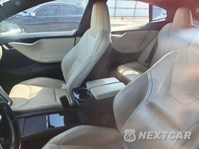 Zdjęcie 8 z 14 samochodu: 2016 TESLA MODEL S VIN:5YJSA1E16GF129160 - miniatura