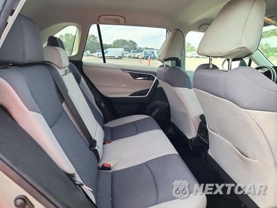 Zdjęcie 11 z 14 samochodu: 2020 TOYOTA RAV4 XLE VIN:JTMP1RFV5LJ026028 - miniatura