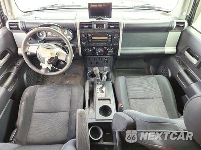 Zdjęcie 8 z 12 samochodu: 2007 TOYOTA FJ CRUISER BASE VIN:JTEBU11F470069267 - miniatura
