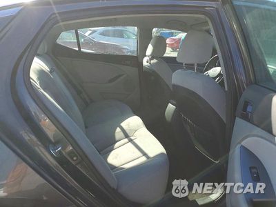 Zdjęcie 10 z 12 samochodu: 2011 KIA OPTIMA LX VIN:KNAGM4A76B5157900 - miniatura