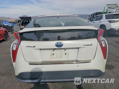 Zdjęcie 6 z 12 samochodu: 2017 TOYOTA PRIUS FOUR TOURING VIN:JTDKARFU2H3030325 - miniatura