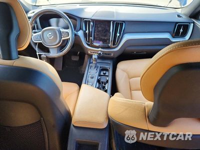 Zdjęcie 8 z 14 samochodu: 2018 VOLVO XC60 T5 MOMENTUM VIN:YV4102RK1J1038186 - miniatura