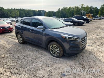 Czwarte zdjęcie samochodu z boku: 2018 HYUNDAI TUCSON SE VIN:KM8J23A42JU755187 - miniatura