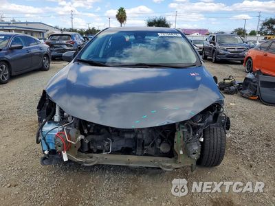 Piąte zdjęcie samochodu w środku: 2018 TOYOTA COROLLA LE VIN:5YFBURHE1JP849353 - miniatura