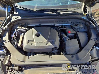 Zdjęcie 12 z 13 samochodu: 2019 VOLVO XC60 T5 VIN:LYV102RKXKB215248 - miniatura
