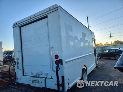 Trzecie zdjęcie samochodu z tyłu: 2021 FORD F59 VIN:1F64F5KN4M0A10691 - miniatura
