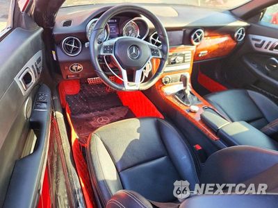 Zdjęcie 8 z 12 samochodu: 2013 MERCEDES-BENZ SLK 250 VIN:WDDPK4HA7DF050710 - miniatura