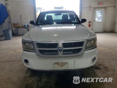Piąte zdjęcie samochodu w środku: 2011 DODGE DAKOTA SLT VIN:1D7RE3BK2BS581815 - miniatura