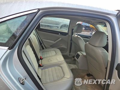 Zdjęcie 10 z 12 samochodu: 2015 VOLKSWAGEN PASSAT SEL VIN:1VWCM7A30FC033183 - miniatura