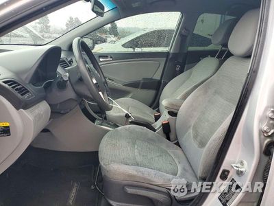 Zdjęcie 7 z 12 samochodu: 2016 HYUNDAI ACCENT SE VIN:KMHCT4AE9GU064977 - miniatura