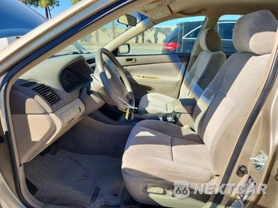 Zdjęcie 7 z 13 samochodu: 2004 TOYOTA CAMRY LE VIN:4T1BE32K94U361893 - miniatura