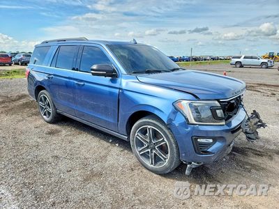 Czwarte zdjęcie samochodu z boku: 2019 FORD EXPEDITION LIMITED VIN:1FMJU1KT9KEA67817 - miniatura