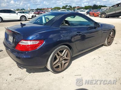 Trzecie zdjęcie samochodu z tyłu: 2013 MERCEDES-BENZ SLK 350 VIN:WDDPK5HA4DF051111 - miniatura