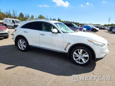 Czwarte zdjęcie samochodu z boku: 2014 INFINITI QX70 BASE VIN:JN8CS1MW9EM412529 - miniatura
