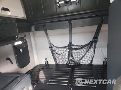 Zdjęcie 10 z 13 samochodu: 2020 FREIGHTLINER CASCADIA 126 VIN:1FUJHHDRXLLLL3063 - miniatura