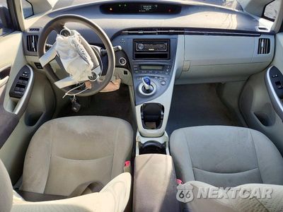 Zdjęcie 8 z 12 samochodu: 2010 TOYOTA PRIUS II VIN:JTDKN3DU2A0237681 - miniatura