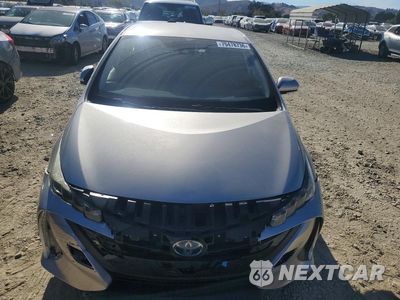 Piąte zdjęcie samochodu w środku: 2020 TOYOTA PRIUS PRIME XLE VIN:JTDKARFP5L3135539 - miniatura