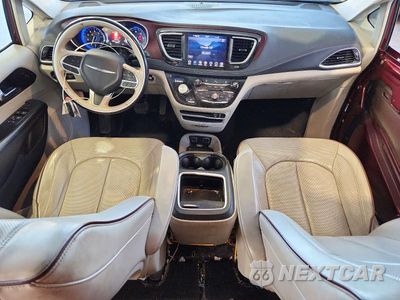 Zdjęcie 8 z 14 samochodu: 2019 CHRYSLER PACIFICA LIMITED VIN:2C4RC1GG4KR721941 - miniatura