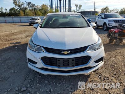 Piąte zdjęcie samochodu w środku: 2017 CHEVROLET CRUZE LS VIN:1G1BC5SM4H7131344 - miniatura