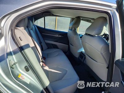 Zdjęcie 10 z 12 samochodu: 2018 TOYOTA CAMRY SE VIN:4T1B11HK8JU653697 - miniatura