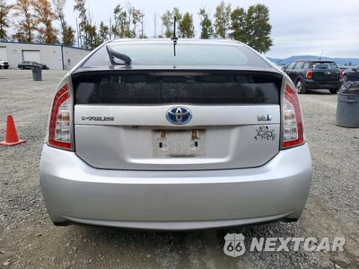 Zdjęcie 6 z 14 samochodu: 2013 TOYOTA PRIUS FOUR VIN:JTDKN3DU3D5559303 - miniatura