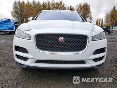 Piąte zdjęcie samochodu w środku: 2017 JAGUAR F-PACE PREMIUM VIN:SADCJ2BV1HA893126 - miniatura