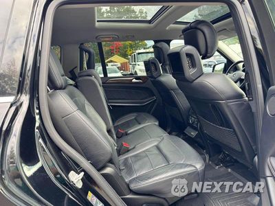 Zdjęcie 8 z 15 samochodu: 2015 MERCEDES-BENZ GL 550 4MATIC VIN:4JGDF7DE4FA511188 - miniatura