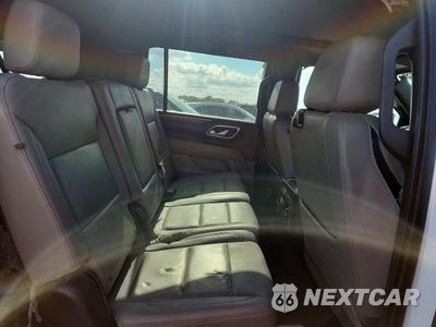 Zdjęcie 10 z 12 samochodu: 2021 CHEVROLET SUBURBAN C1500 LT VIN:1GNSCCKD1MR235534 - miniatura