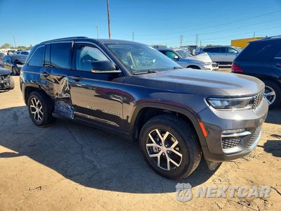 Czwarte zdjęcie samochodu z boku: 2023 JEEP GRAND CHEROKEE LIMITED VIN:1C4RJHBGXPC621509 - miniatura