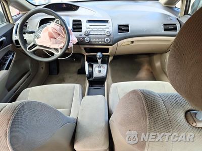 Zdjęcie 8 z 12 samochodu: 2009 HONDA CIVIC LX VIN:1HGFA165X9L013898 - miniatura