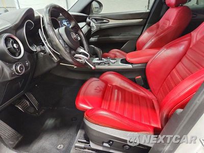 Zdjęcie 7 z 13 samochodu: 2022 ALFA ROMEO STELVIO TI VIN:ZASPAKBN4N7D28401 - miniatura