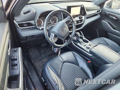 Zdjęcie 8 z 13 samochodu: 2023 TOYOTA HIGHLANDER XSE VIN:5TDKDRBH2PS015451 - miniatura