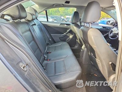 Zdjęcie 10 z 12 samochodu: 2013 VOLKSWAGEN JETTA SE VIN:3VWDP7AJ6DM447087 - miniatura