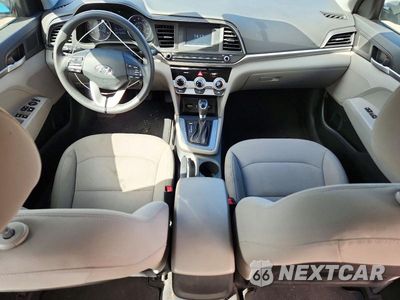 Zdjęcie 8 z 12 samochodu: 2019 HYUNDAI ELANTRA SE VIN:5NPD74LF4KH434674 - miniatura