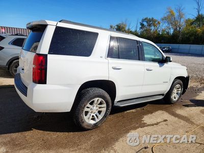 Trzecie zdjęcie samochodu z tyłu: 2020 CHEVROLET TAHOE K1500 LT VIN:1GNSKBKC2LR217966 - miniatura
