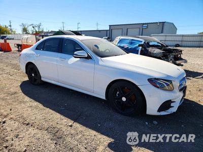Czwarte zdjęcie samochodu z boku: 2019 MERCEDES-BENZ E 300 4MATIC VIN:WDDZF4KB7KA533736 - miniatura