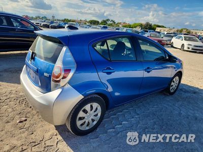 Trzecie zdjęcie samochodu z tyłu: 2012 TOYOTA PRIUS C TWO VIN:JTDKDTB38C1009288 - miniatura