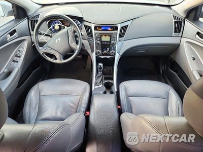 Zdjęcie 8 z 12 samochodu: 2011 HYUNDAI SONATA GLS VIN:5NPEB4AC4BH011069 - miniatura