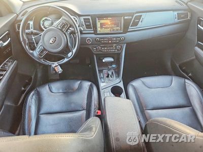 Zdjęcie 8 z 14 samochodu: 2017 KIA NIRO EX TOURING VIN:KNDCE3LC8H5078790 - miniatura