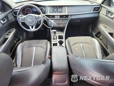 Zdjęcie 8 z 13 samochodu: 2018 KIA OPTIMA S VIN:5XXGT4L36JG249020 - miniatura