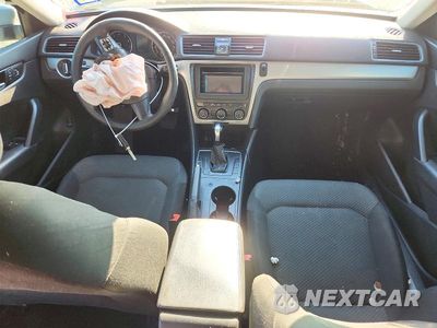 Zdjęcie 8 z 12 samochodu: 2014 VOLKSWAGEN PASSAT S VIN:1VWAP7A36EC016983 - miniatura