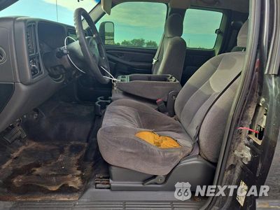 Zdjęcie 7 z 12 samochodu: 2005 GMC NEW SIERRA C1500 VIN:1GTEC19X15Z211505 - miniatura