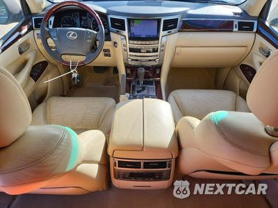Zdjęcie 8 z 13 samochodu: 2013 LEXUS LX 570 VIN:JTJHY7AX3D4092040 - miniatura