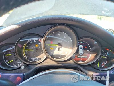 Zdjęcie 9 z 12 samochodu: 2014 PORSCHE PANAMERA S HYBRID VIN:WP0AD2A74EL044136 - miniatura