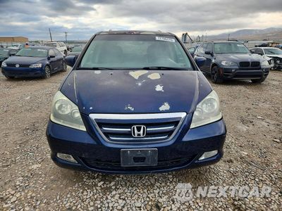 Piąte zdjęcie samochodu w środku: 2005 HONDA ODYSSEY TOURING VIN:5FNRL38815B002181 - miniatura