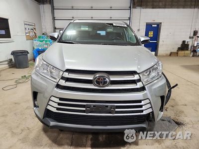 Piąte zdjęcie samochodu w środku: 2018 TOYOTA HIGHLANDER XLE VIN:5TDJZRFH7JS853554 - miniatura