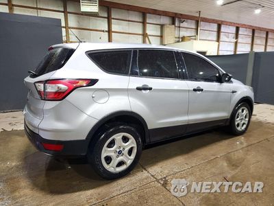 Trzecie zdjęcie samochodu z tyłu: 2018 FORD ESCAPE S VIN:1FMCU0F73JUC00088 - miniatura