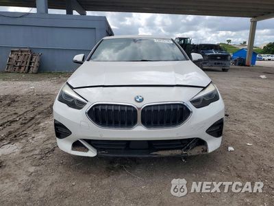 Piąte zdjęcie samochodu w środku: 2020 BMW 228XI VIN:WBA73AK04L7F81913 - miniatura