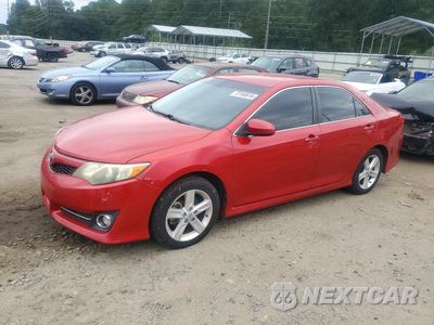 2014 TOYOTA CAMRY SE 4T1BF1FK5EU871025 - główne zdjęcie licytacji z USA - miniatura