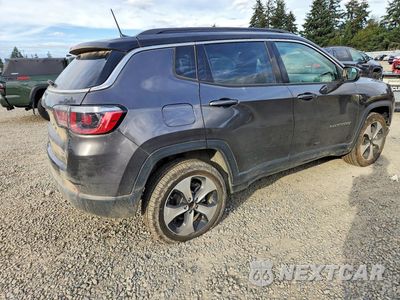 Trzecie zdjęcie samochodu z tyłu: 2019 JEEP COMPASS LATITUDE VIN:3C4NJDBB2KT749901 - miniatura